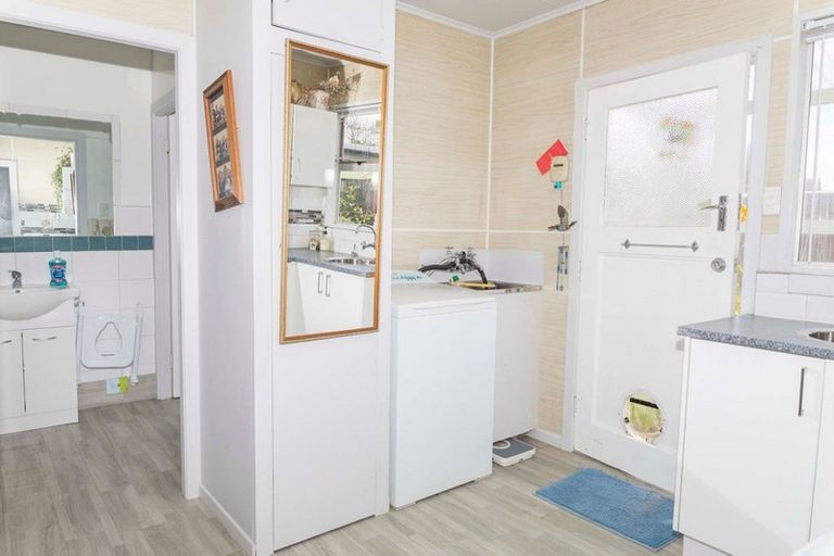 Photo of property in 4/222 High Street, Dannevirke, 4930