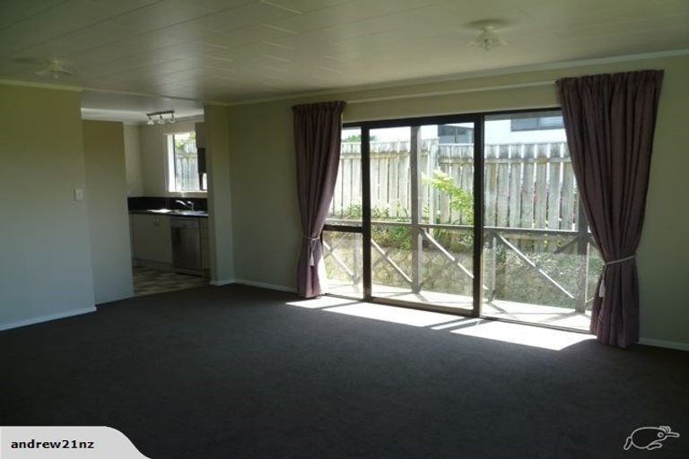 Photo of property in 11a Latitude Close, Whitby, Porirua, 5024