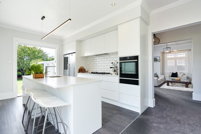 Photo of property in 105 Georges Drive, Napier South, Napier, 4110