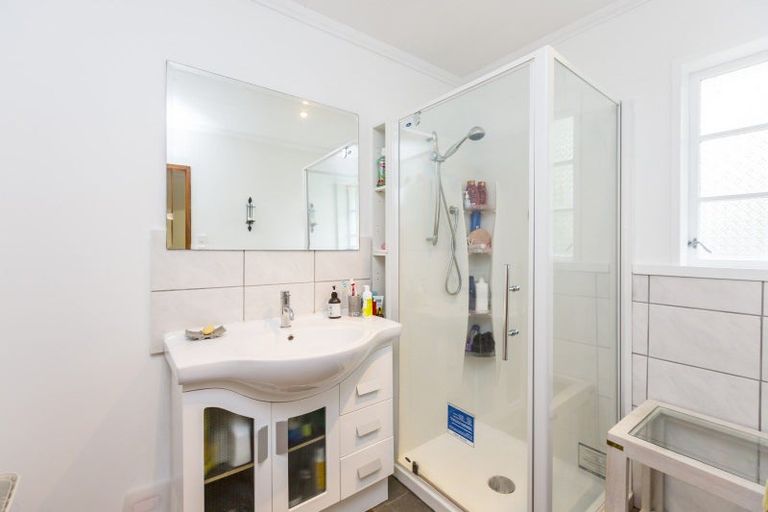 Photo of property in 19 Beryl Grove, Birchville, Upper Hutt, 5018