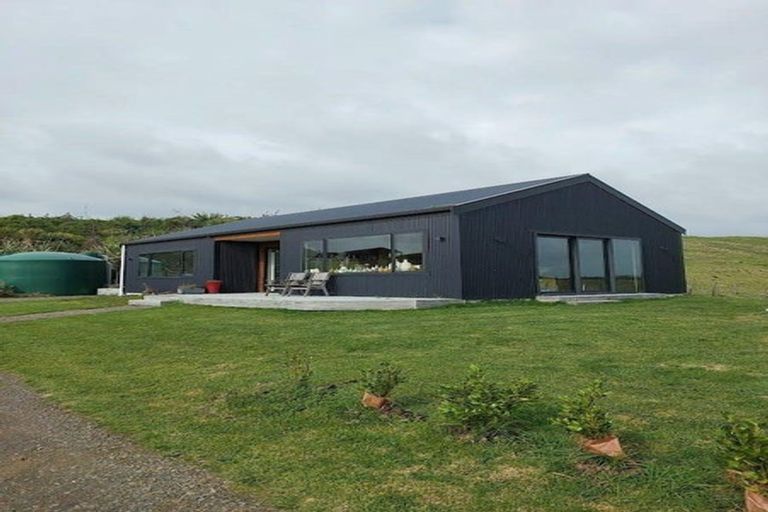 Photo of property in 136 Harakeke Road, Te Horo, Otaki, 5581