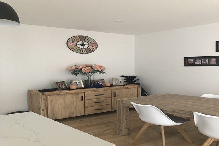 Photo of property in 41c Nelson Street, Howick, Auckland, 2014