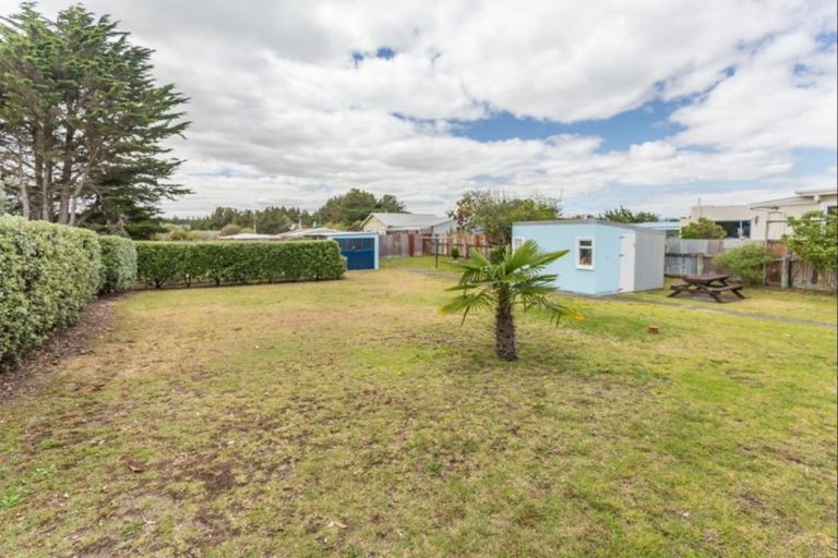 Photo of property in 21 Ruanui Street, Himatangi Beach, Foxton, 4891