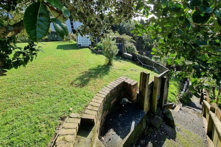 Photo of property in 315 Glenfield Road, Glenfield, Auckland, 0629