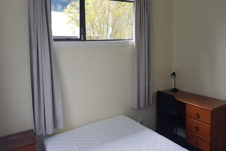 Photo of property in 8b Schnapper Rock Road, Schnapper Rock, Auckland, 0632