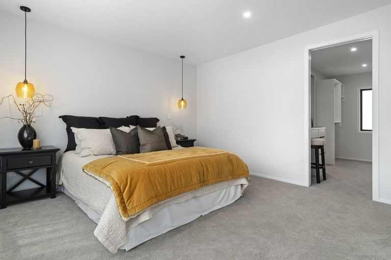 Photo of property in 337 Devonport Road, Tauranga, 3110