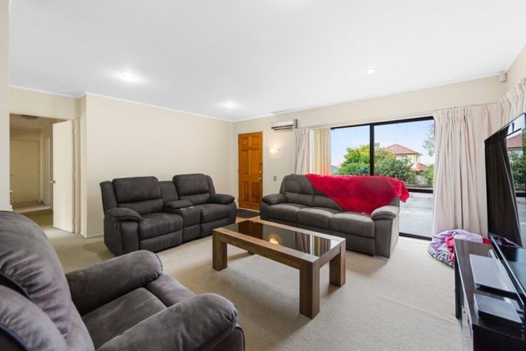 Photo of property in 19 Earnslaw Crescent, Bryndwr, Christchurch, 8053