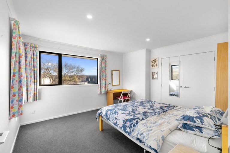 Photo of property in 9 Gibraltar Way, Fitzherbert, Palmerston North, 4410