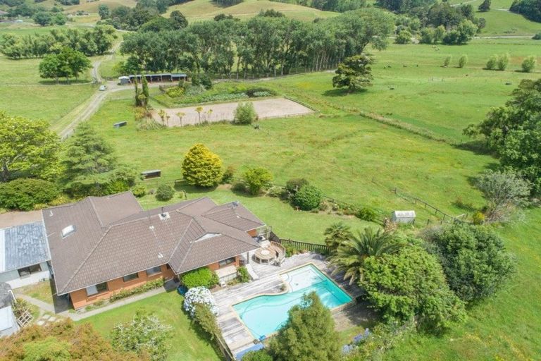 Photo of property in 132 Stoney Creek Road, Kaukapakapa, 0873