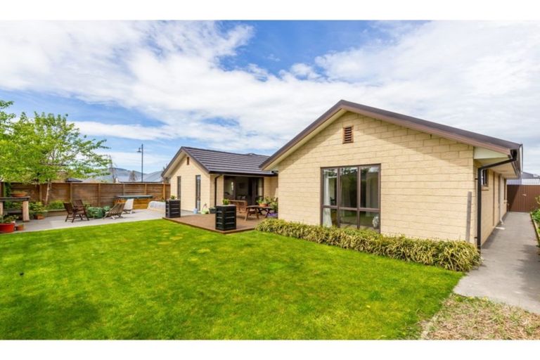 Photo of property in 3 Euphrasie Drive, Aidanfield, Christchurch, 8025