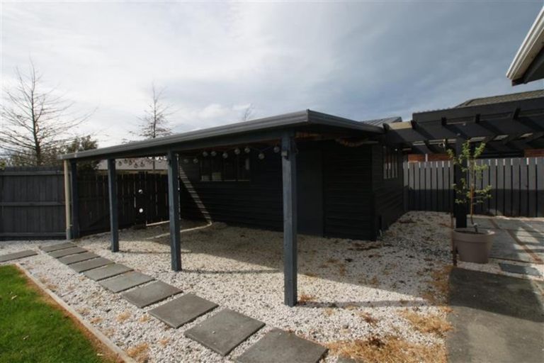 Photo of property in 2a Nikau Drive, Redwoodtown, Blenheim, 7201