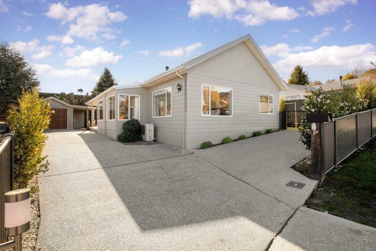 Photo of property in 5 Mount Iron Drive, Wanaka, 9305
