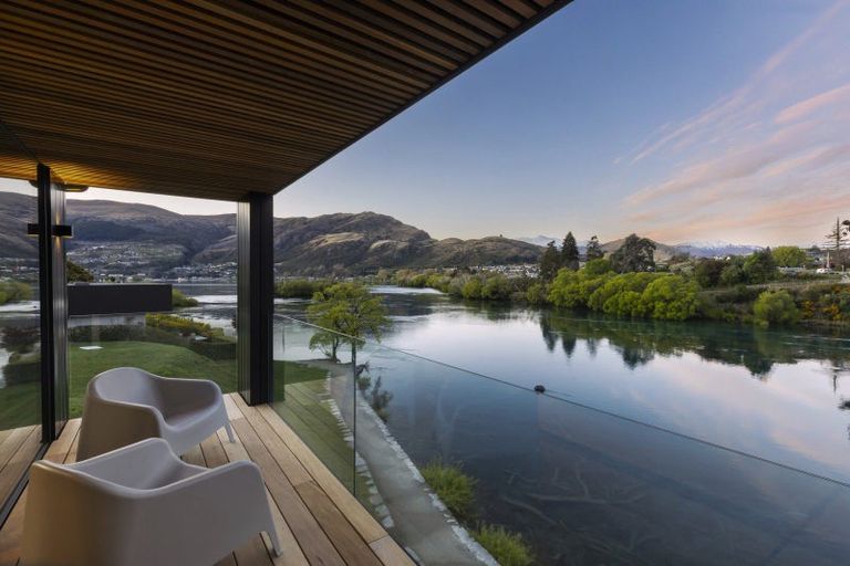 Photo of property in 11a William Rees Place, Kawarau Falls, Queenstown, 9300