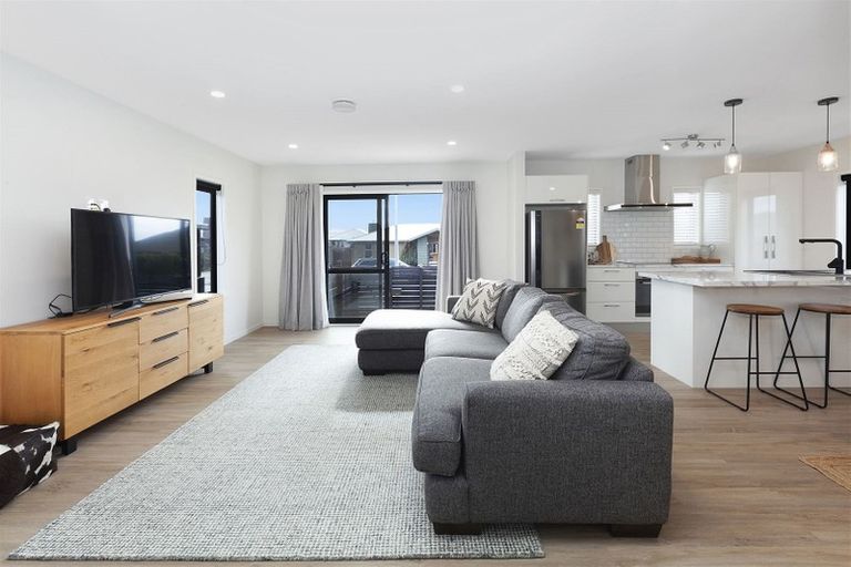 Photo of property in 6a Kingsbridge Drive, Burwood, Christchurch, 8083