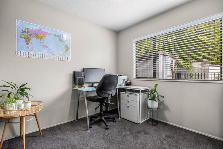 Photo of property in 93b Kippenberger Avenue, Rangiora, 7400