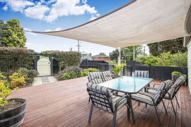 Photo of property in 89 Roberts Road, Te Atatu South, Auckland, 0610