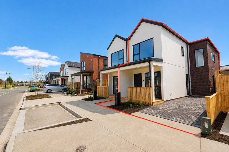 Photo of property in 4 Waimarie Drive, Karaka, 2578