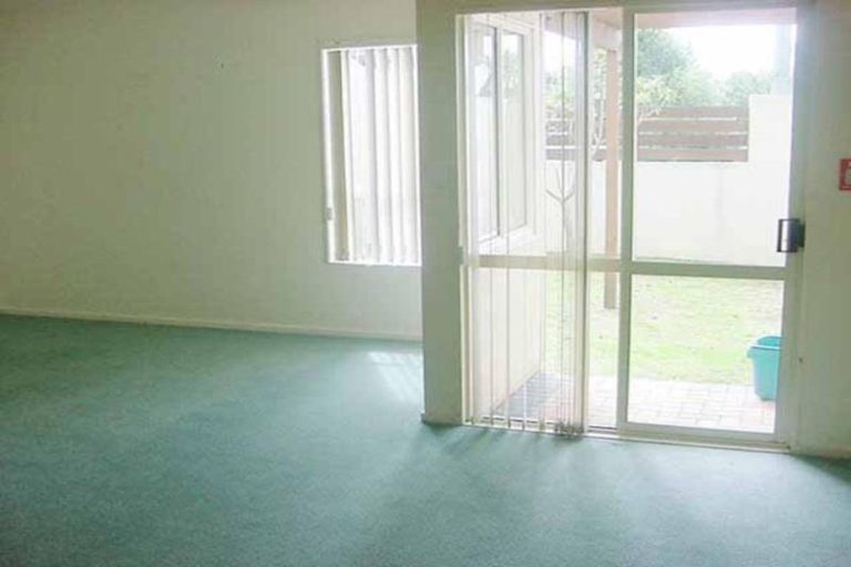 Photo of property in 1/57 Gladstone Road, Northcote, Auckland, 0627