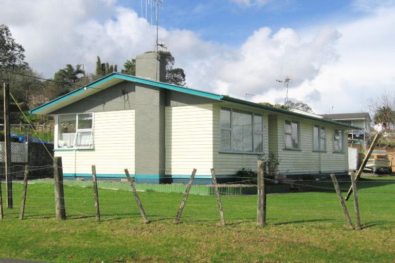 Photo of property in 35 Charles Street, Te Kamo, Whangarei, 0112