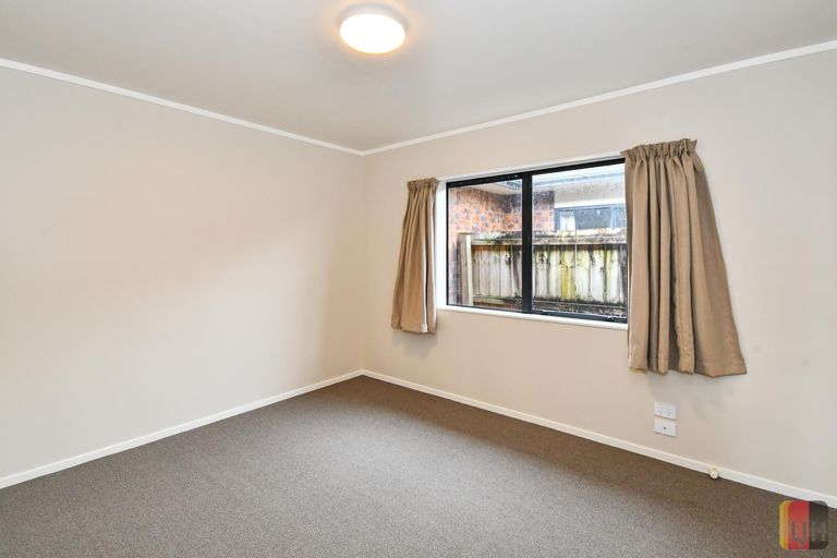 Photo of property in 33a Marne Road, Papakura, 2110
