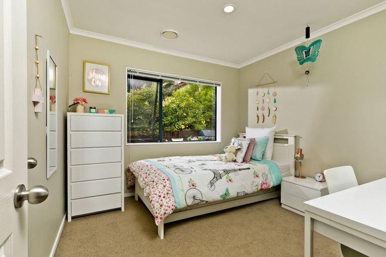 Photo of property in 20 Brookwood Drive, Henderson, Auckland, 0612