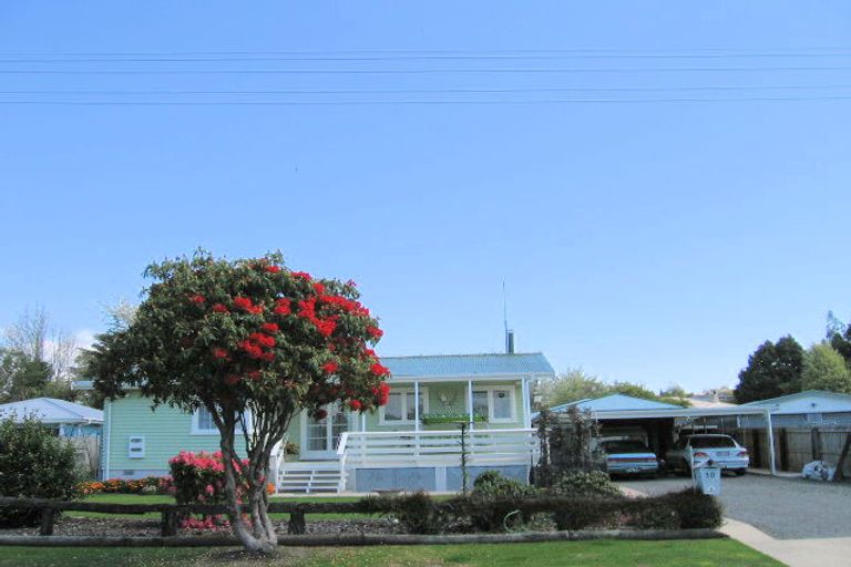 Photo of property in 10 Park Road, Western Heights, Rotorua, 3015