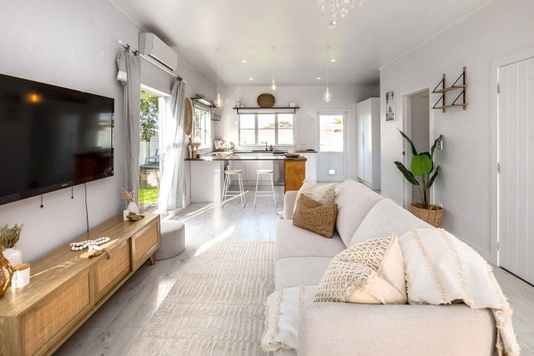 Photo of property in 23 Lyon Street, Featherston, 5710