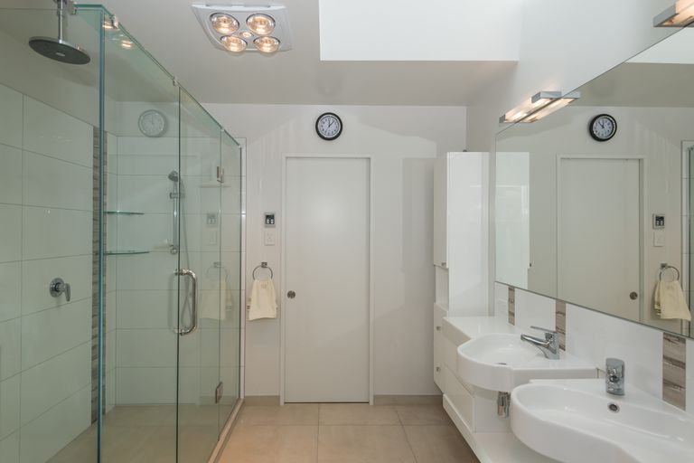 Photo of property in 43 Davaar Crescent, Broomfield, Christchurch, 8042