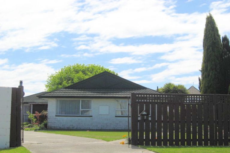 Photo of property in 2 Somerset Place, Woodend, 7610