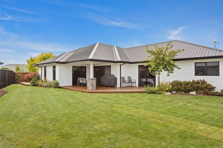 Photo of property in 1 Churchill Drive, Rangiora, 7400