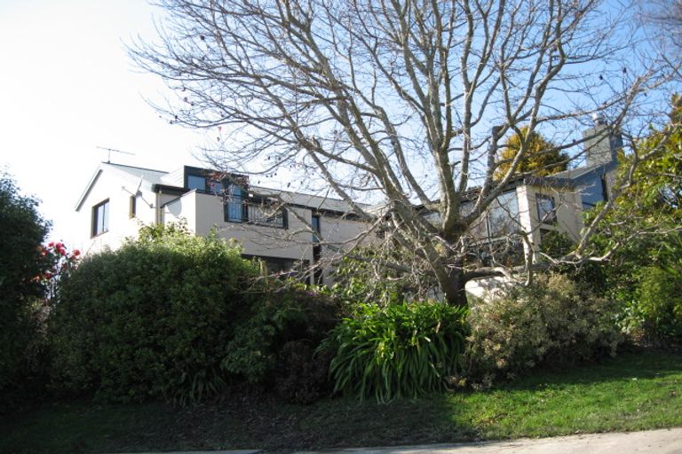 Photo of property in 6 Heaton Rhodes Place, Cashmere, Christchurch, 8022
