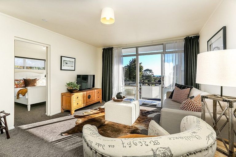 Photo of property in 8/75 Carrington Street, Lower Vogeltown, New Plymouth, 4310