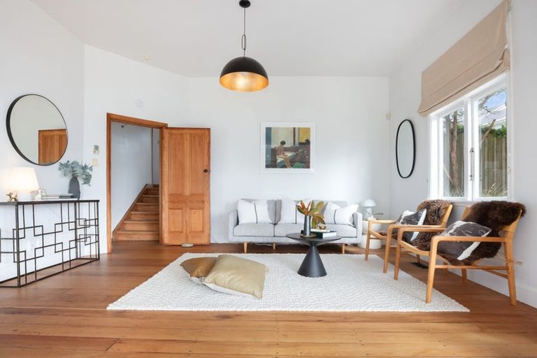 Photo of property in 28 Mortimer Terrace, Aro Valley, Wellington, 6021