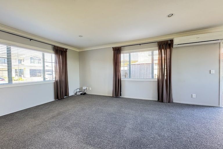 Photo of property in 40a Landsdowne Terrace, Karori, Wellington, 6012