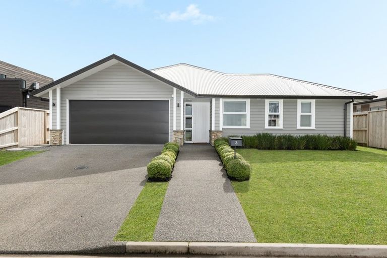 Photo of property in 3 Kahuparere Crescent, Pyes Pa, Tauranga, 3112