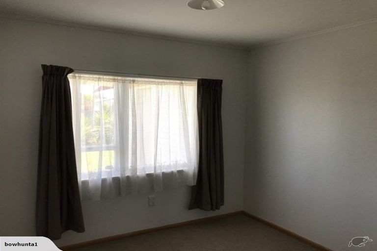 Photo of property in 3 Curling Crescent, Onekawa, Napier, 4110