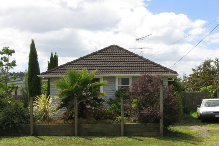 Photo of property in 6 Hayman Place, Beach Haven, Auckland, 0626