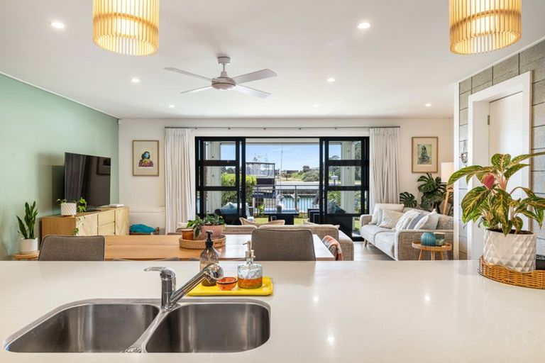 Photo of property in 12/6 The Marina, Tairua, 3508