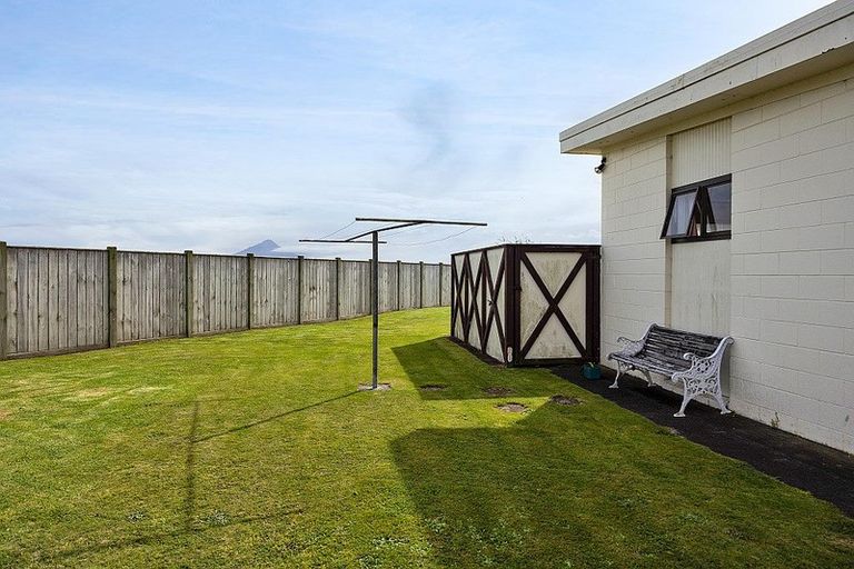 Photo of property in 10 Green Lane, Hawera, 4610