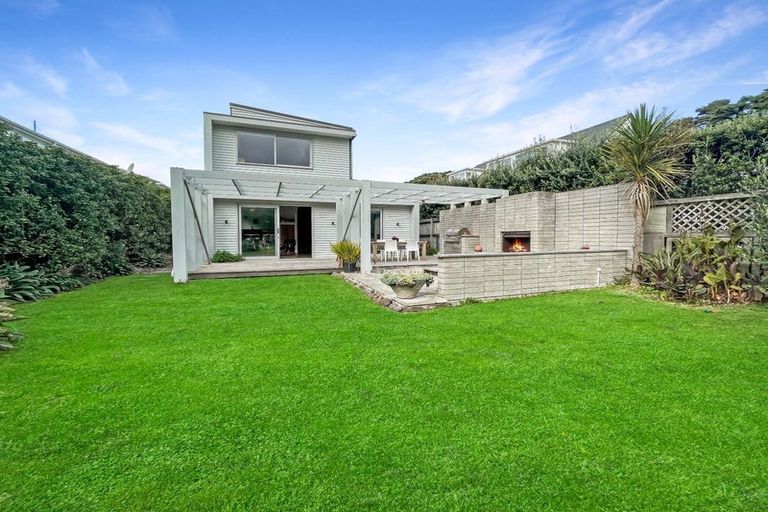 Photo of property in 26 Mantell Street, Seatoun, Wellington, 6022