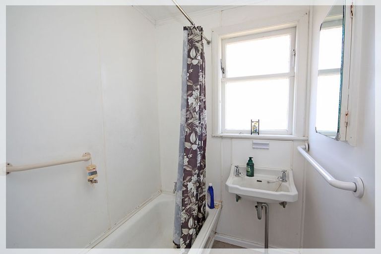 Photo of property in 9 Brown Street, Foxton, 4814