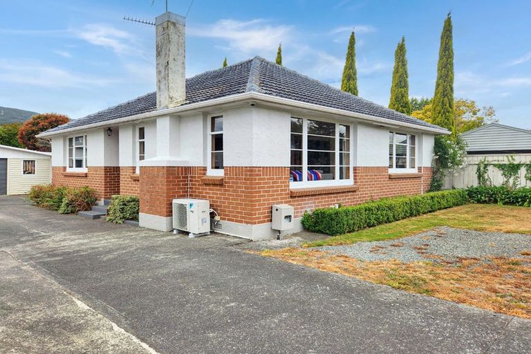 Photo of property in 279 Fergusson Drive, Heretaunga, Upper Hutt, 5018