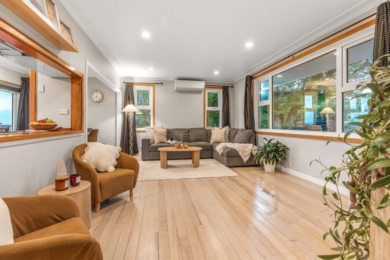 Photo of property in 269 Forest Hill Road, Waiatarua, Auckland, 0612