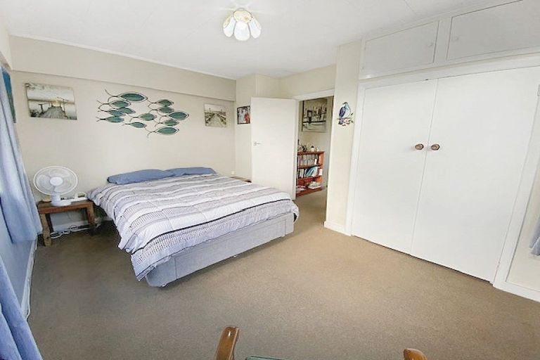 Photo of property in 15 Mack Street, Foxton Beach, Foxton, 4815