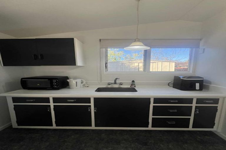 Photo of property in 2 Tasman Street, Havelock North, 4130