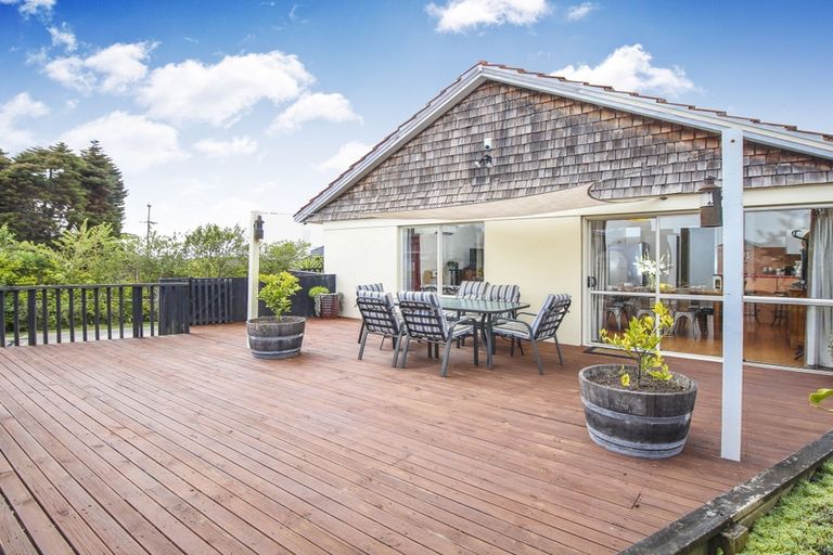 Photo of property in 89 Roberts Road, Te Atatu South, Auckland, 0610