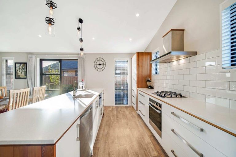 Photo of property in 2 Claremont Crescent, Amberley, 7410