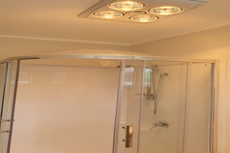 Photo of property in 1/8 Gibson Road, Tuakau, 2121