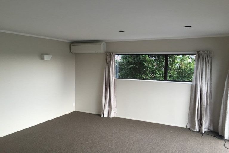 Photo of property in 1/13 Naviti Place, Browns Bay, Auckland, 0630