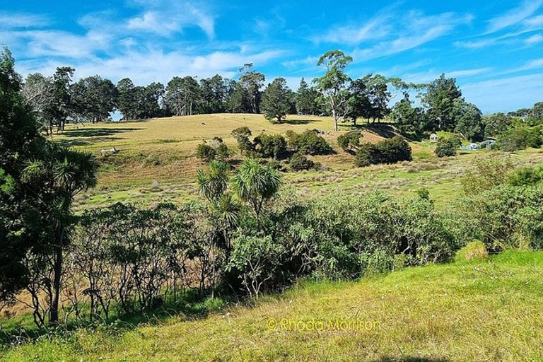 Photo of property in 32 Sandy Beach Road, Tinopai, 0593